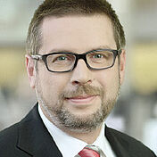 Ulrich Leuchtmann - Leiter Devisenanalyse,  Commerzbank